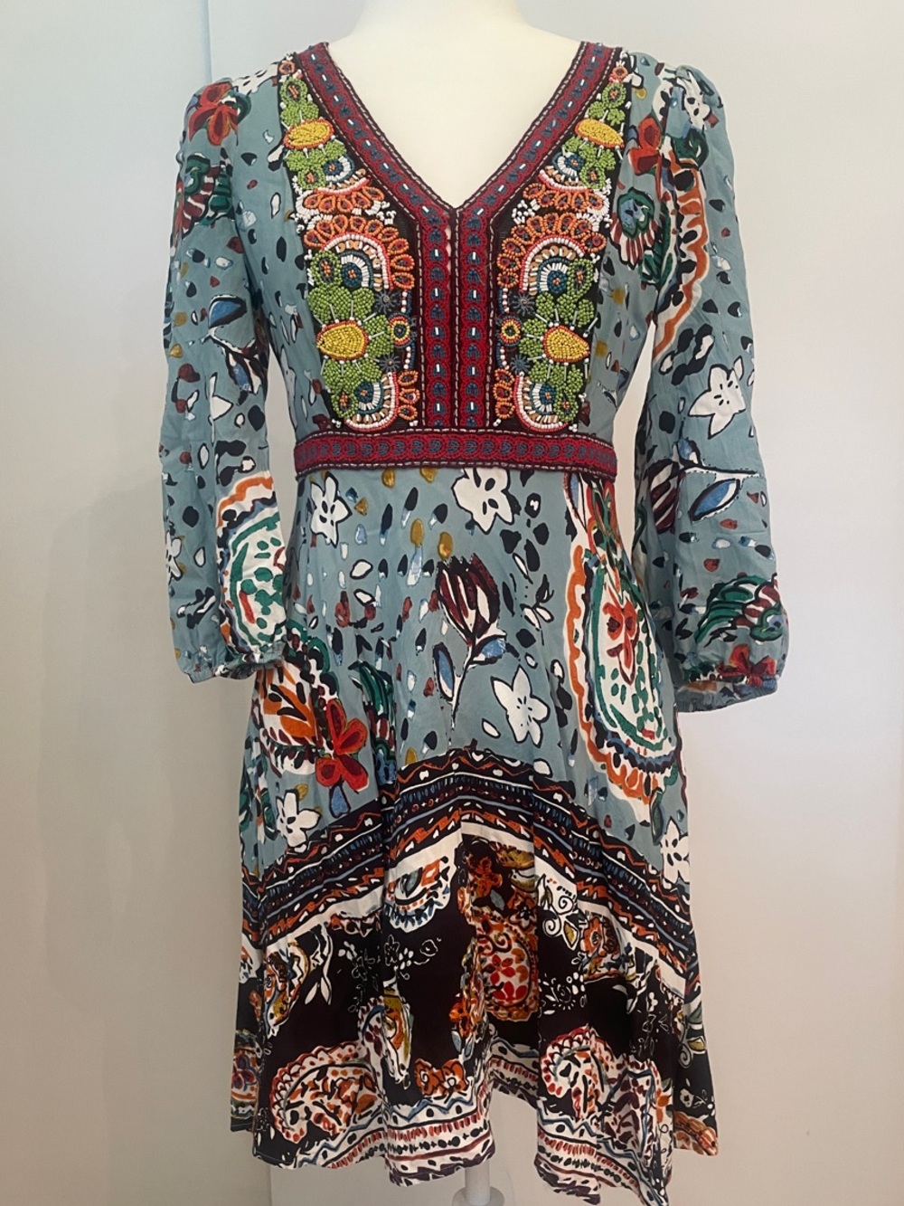 Anthropologie Akemi + Kin Beaded Embroidered Boho Floral Midi Dress Size 4